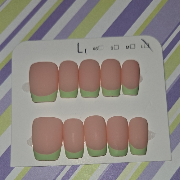 (5/$25)Green and Pink False Nails - Picture 1 of 1